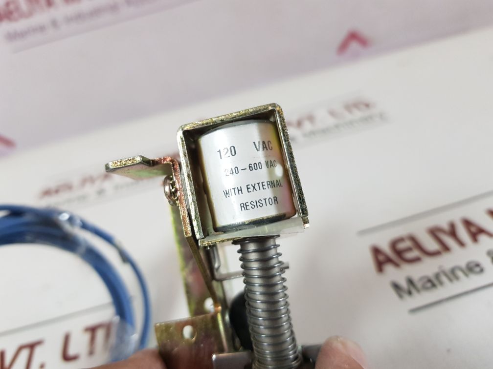 General Electric Tkuv1R Undervoltage Release