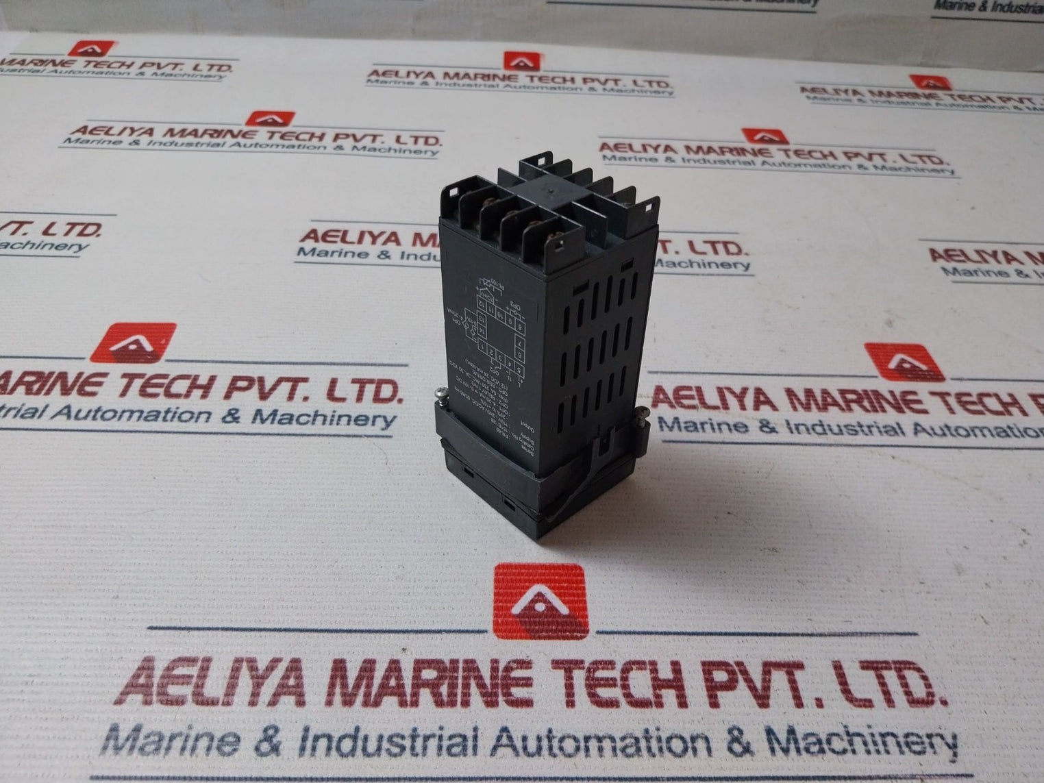 Gic 151B12B Single Acting Pid Temperature Controller 110-240 Vac/Dc