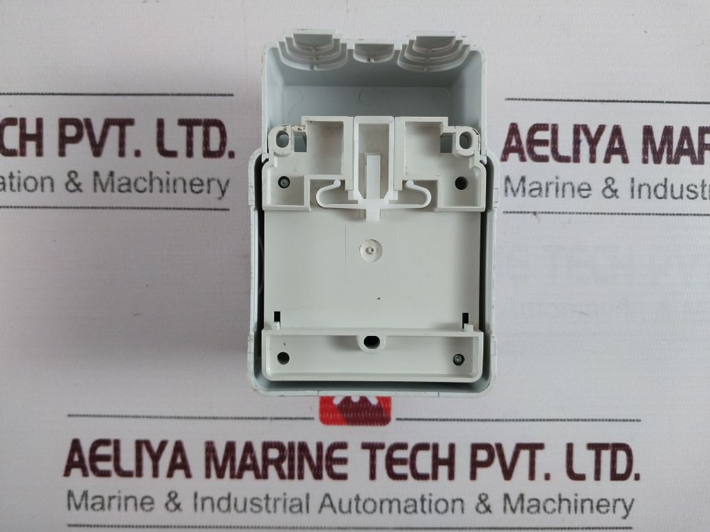 Larsen & Toubro Gic Analog Time Switch Fm/1 Quartz Qt(Daily)