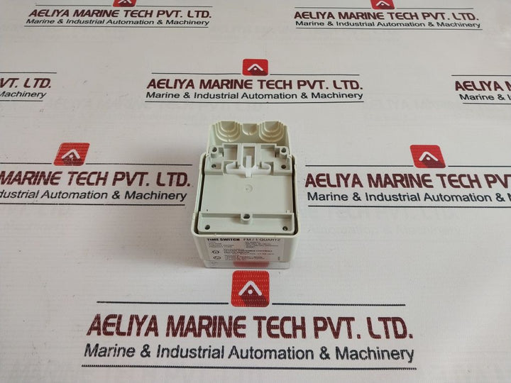 Gic Fm/1 Quartz Analog Time Switch 240 Vac, 50/60 Hz