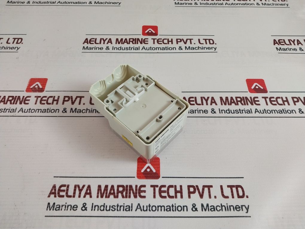 Gic Fm/1 Quartz Analog Time Switch 240 Vac, 50/60 Hz
