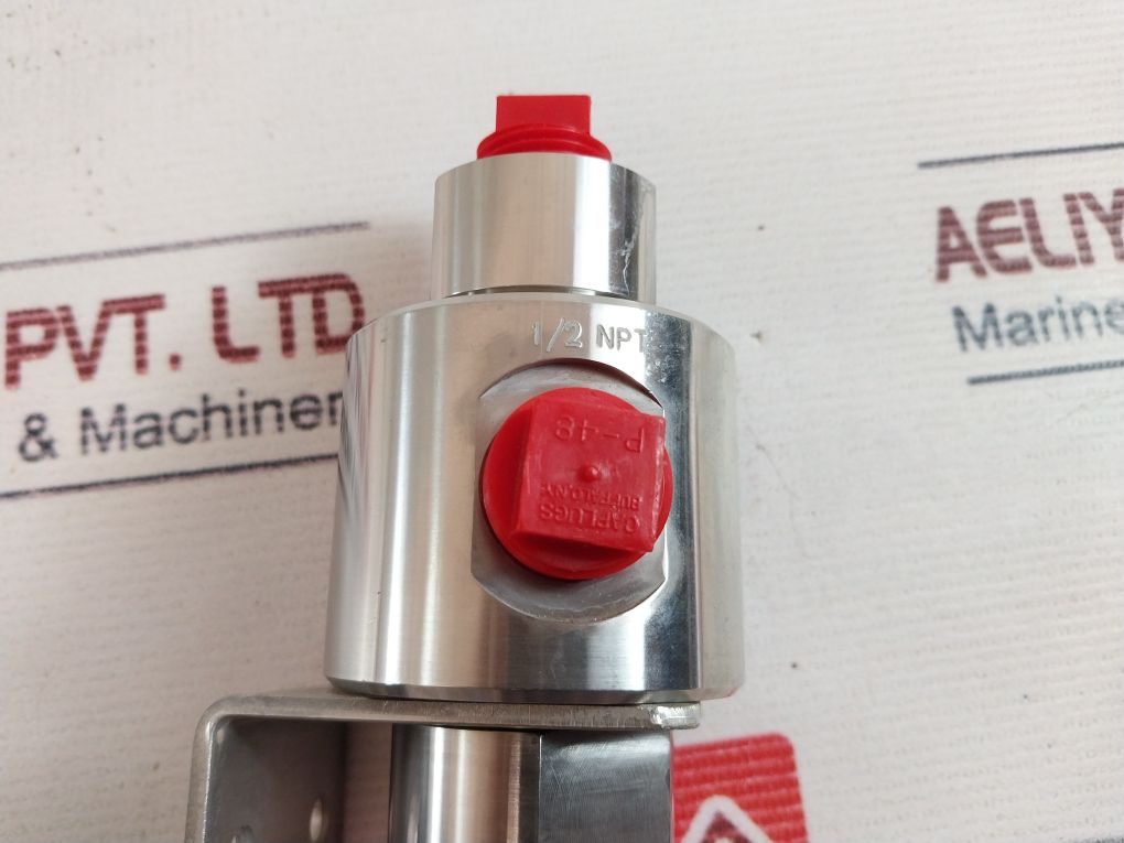 Gilmore 1/2” 27017 Shuttle Valve