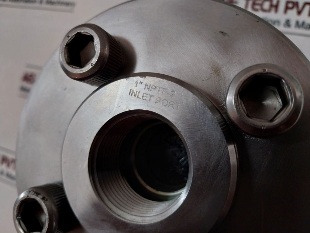 Gilmore 1”Nptf-2 Shuttle Valve