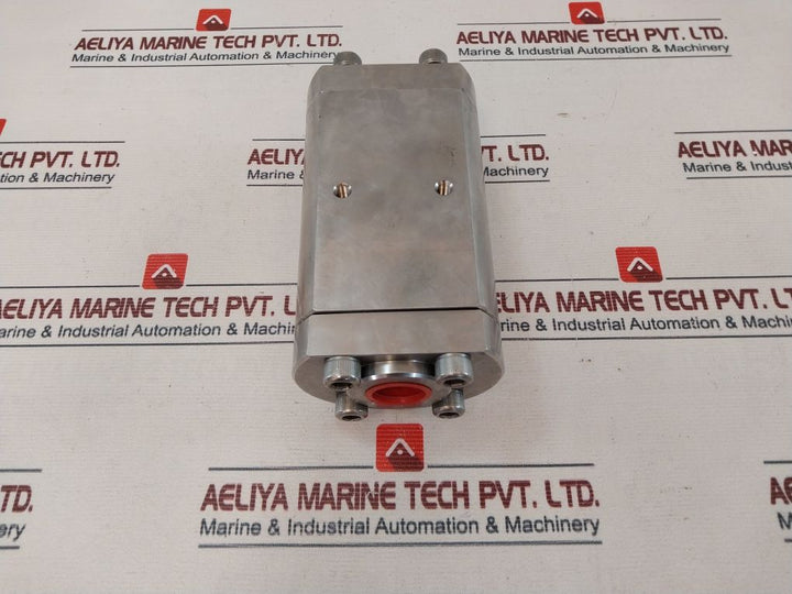 Gilmore 1”Nptf-2 Shuttle Valve