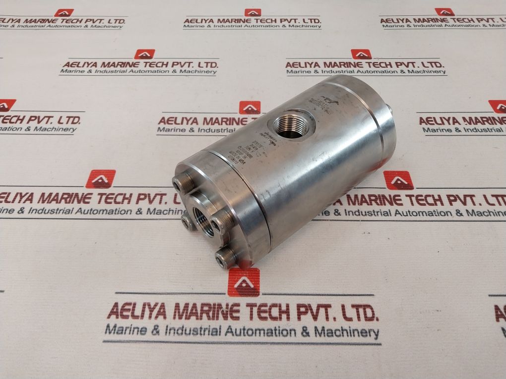 Gilmore 1”Nptf-2 Shuttle Valve