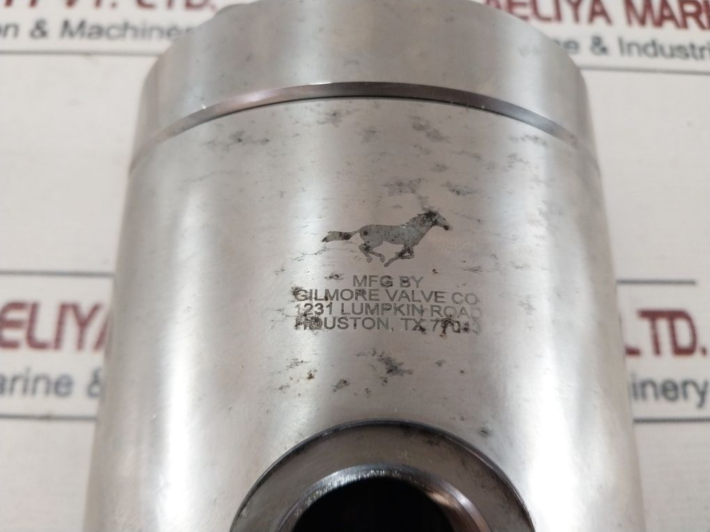 Gilmore 1”Nptf-2 Shuttle Valve