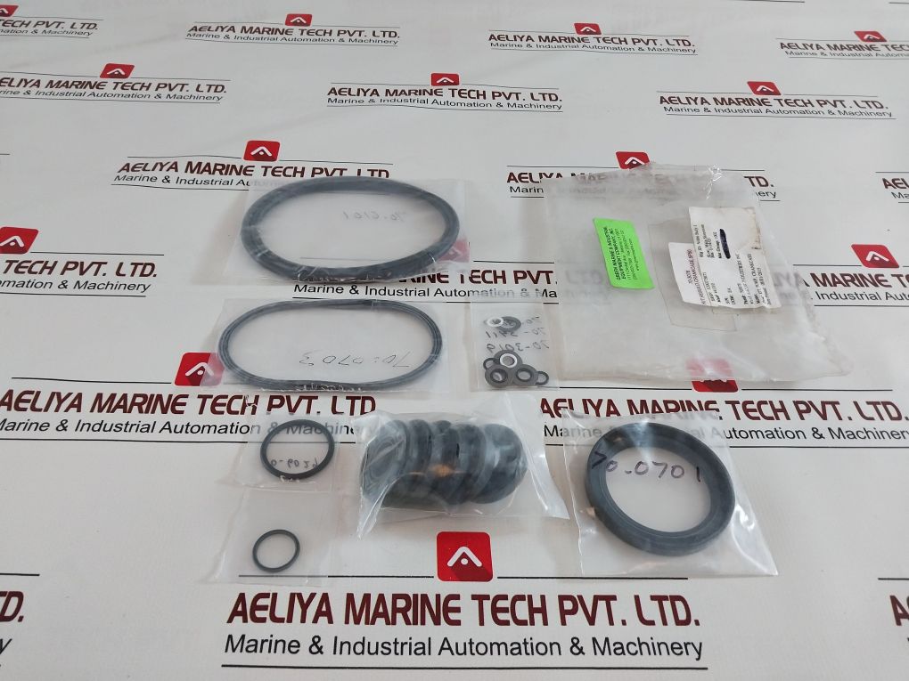 Green Marine & Industrial 703078 Kit, Rebuild Crankcase 5P50
