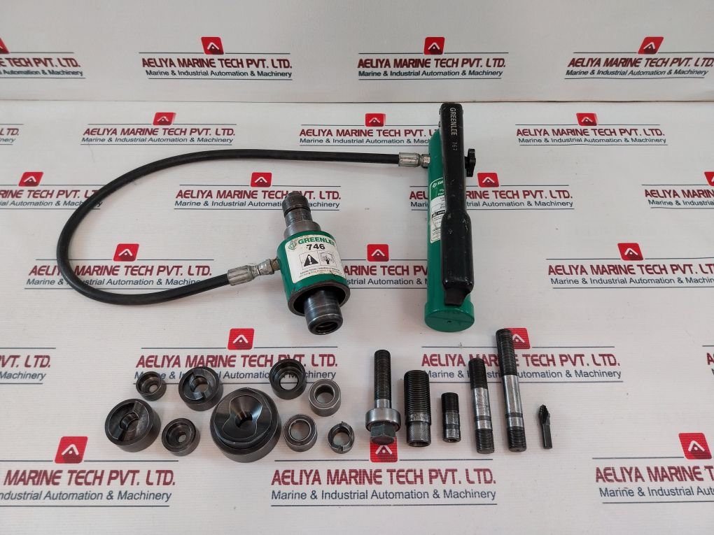 Greenlee 767 Hydraulic Hand Pump Set – Aeliya Marine Tech