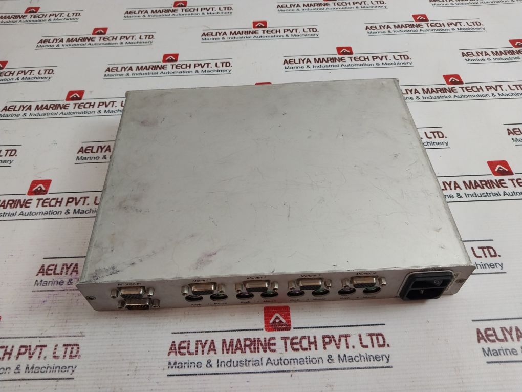 Guntermann & Drunck Usercenter 4 Vga Kvm Switch 100-240V/0.5A