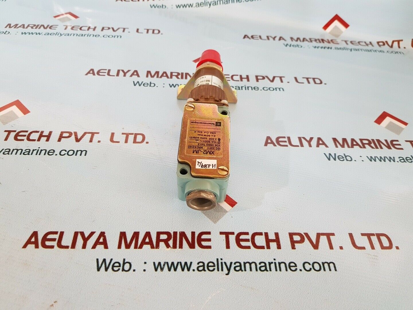 Telemecanique xm2-jm pnematic valve iec 337-1 nfc63140 10a 500v~