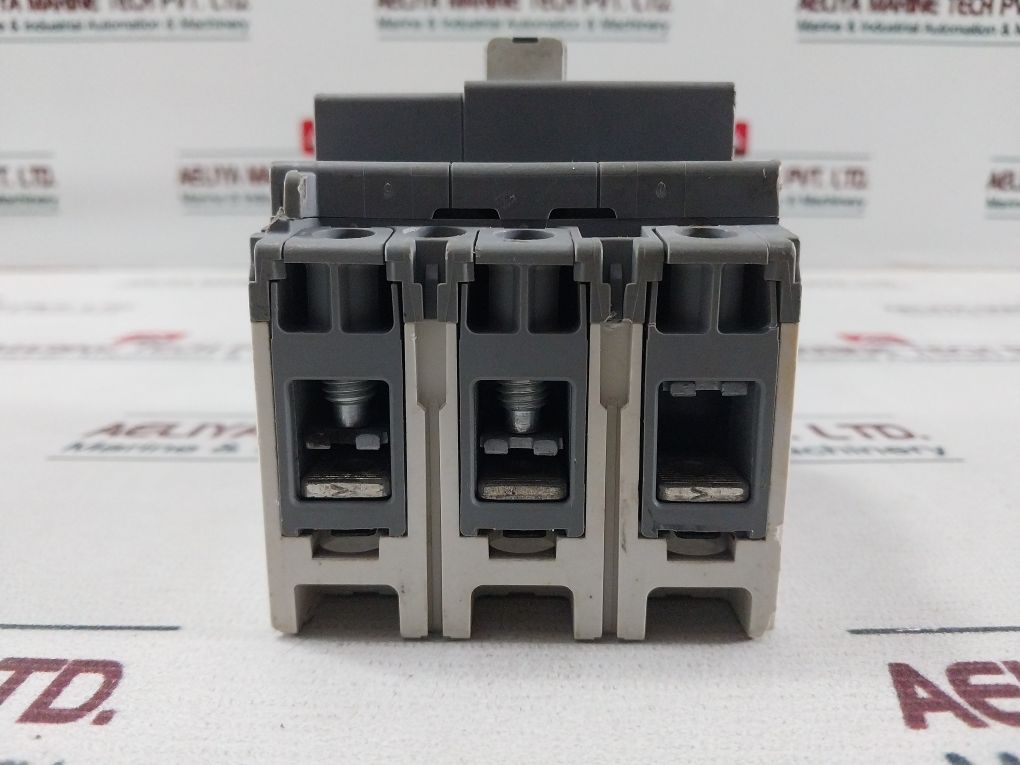 Hager H3 X160 Moulded Case Circuit Breaker 50/60Hz