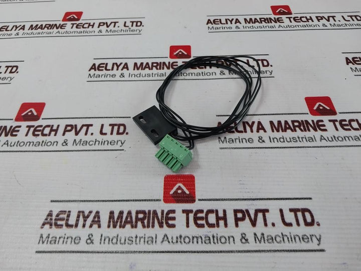 Hamlin 59150-1-t-04-a Flange Mount Sensor