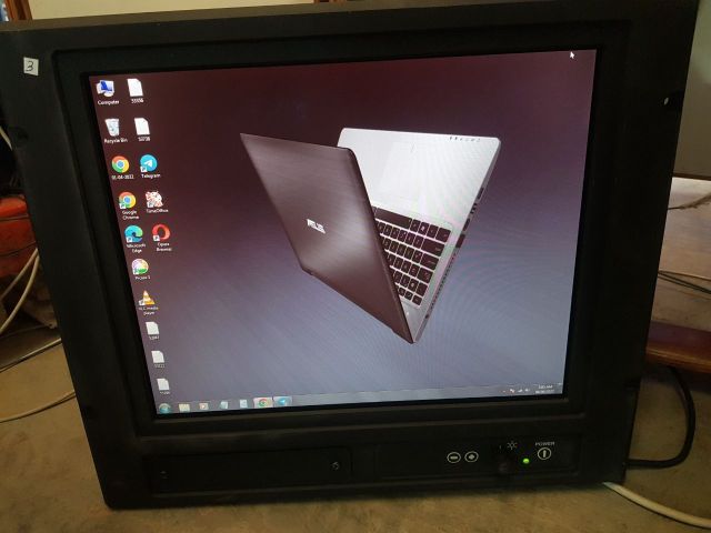 Hatteland Jh 17T02 Mmd-a1-11444 Display 17,0 Inch 115-230Vac (Not Working)