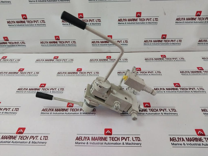 Hawe Schoenrock Oil Control 055211000900000 Reversing Slide Valve