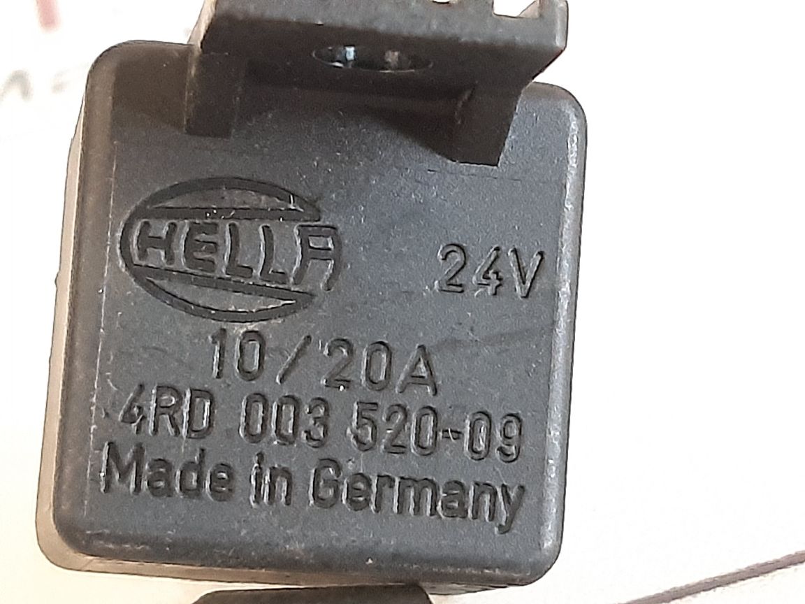 Hella 4rd 003 520-09 relay
