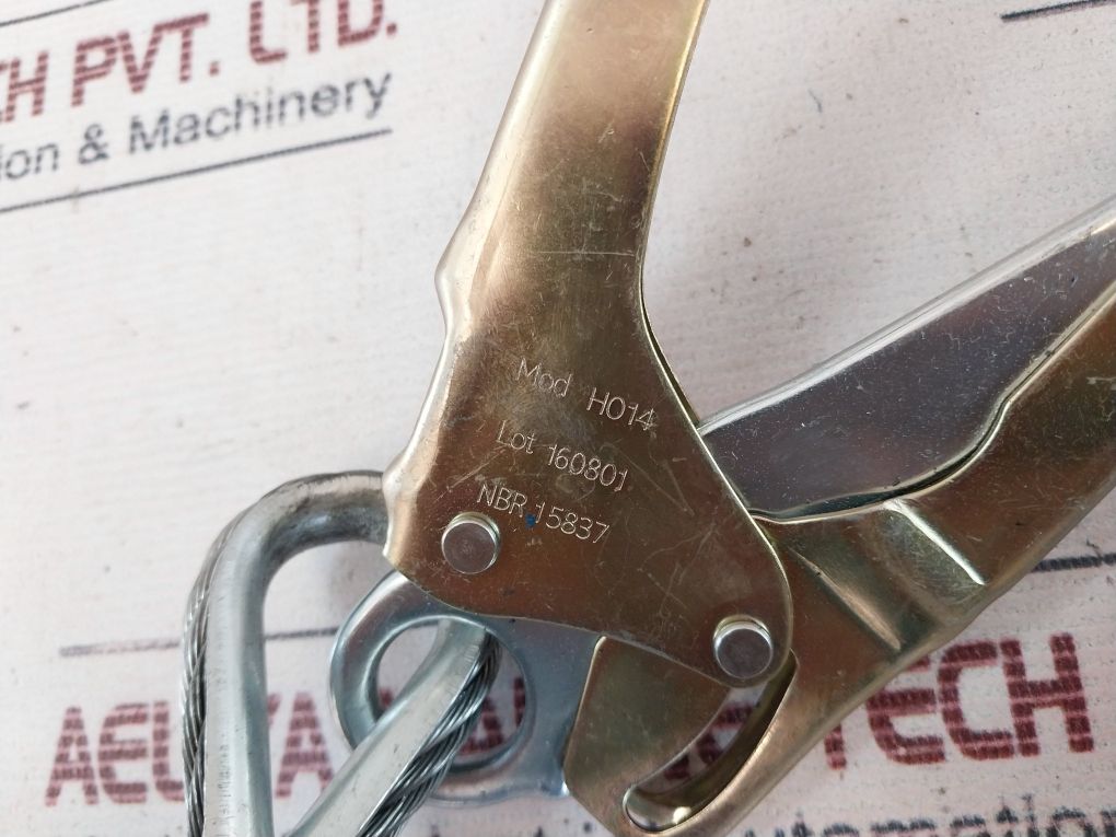 Hercules Nbr15837 Double Steel Cable Lanyard With Connectors