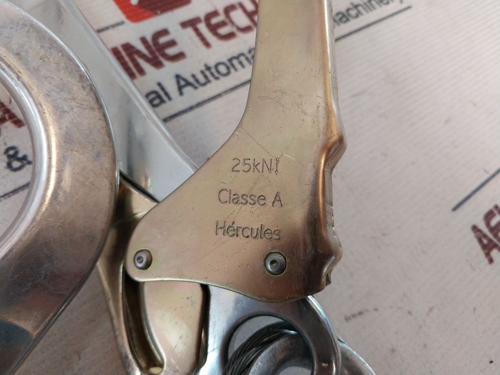 Hercules Nbr15837 Double Steel Cable Lanyard With Connectors