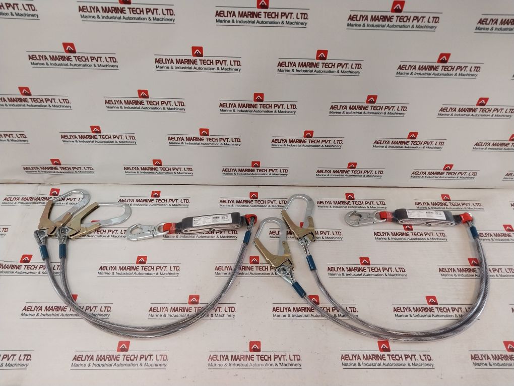Hercules Nbr15837 Double Steel Cable Lanyard With Connectors