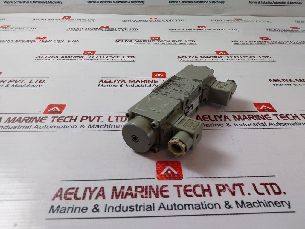 Herion S6Vh10 G 008001100 Solenoid Operated Directional Valve 315 Bar