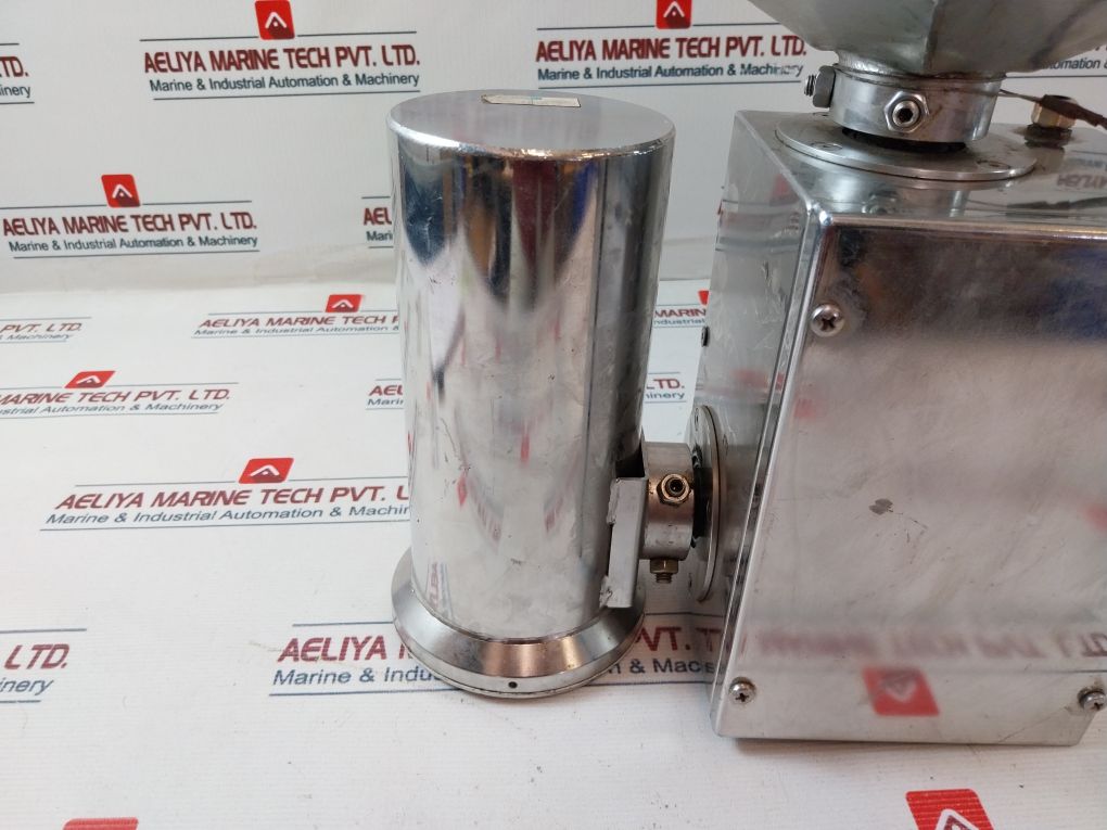 Hernis Pt9/300 (Ip66) Ptz Camera Station 50/60Hz