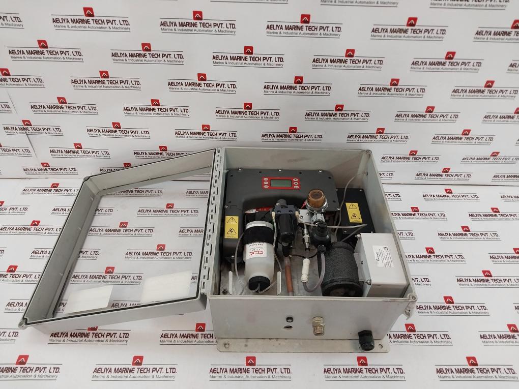 Hf Scientific 28030Rst Clx-xt W/Remote Standby Chlorine & Tro Monitor