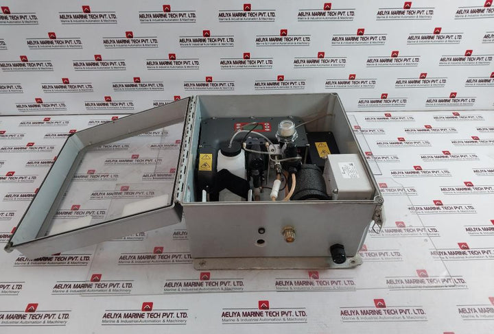 Hf Scientific Clx-xt W/Remote Standby Chlorine & Tro Monitor 28030Rst