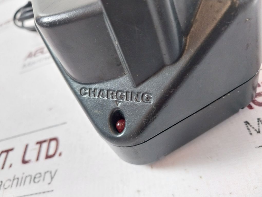 Hitachi Uc 18Ykl Battery Charger