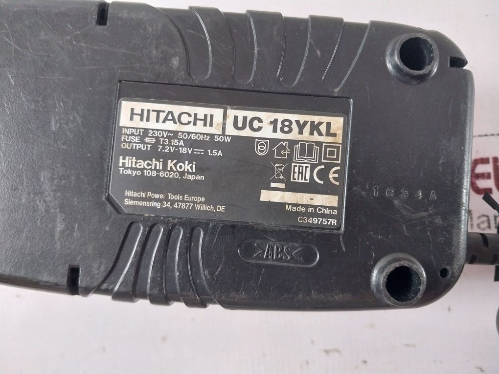 Hitachi Uc 18Ykl Battery Charger