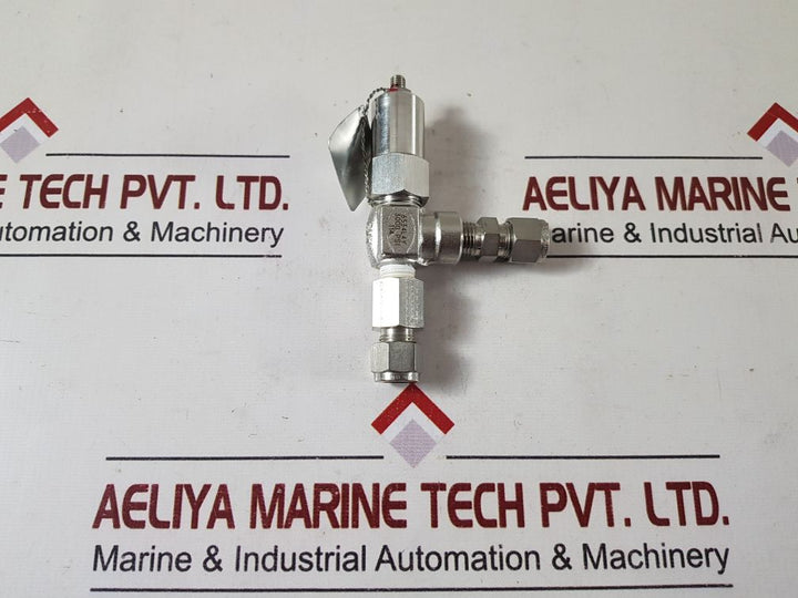 Hoke 6534L4Y Relief Valve 3000Psi For Nitrogen Panel