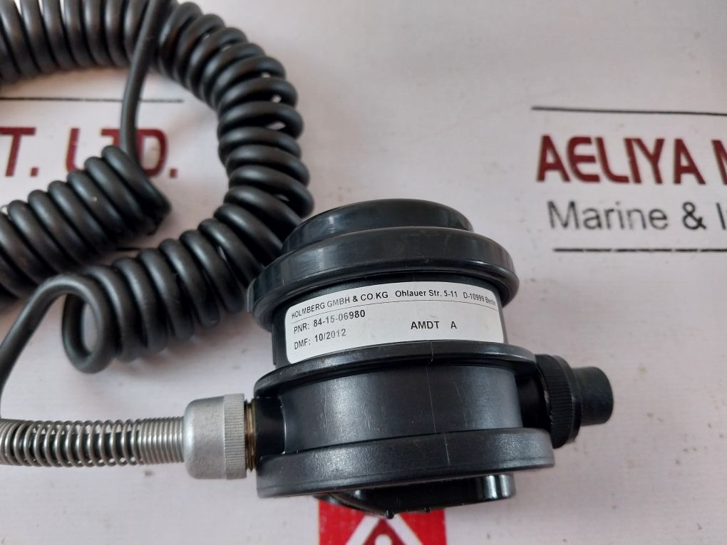 Holmberg 84-15-06980 Dynamic Hand-held Microphone