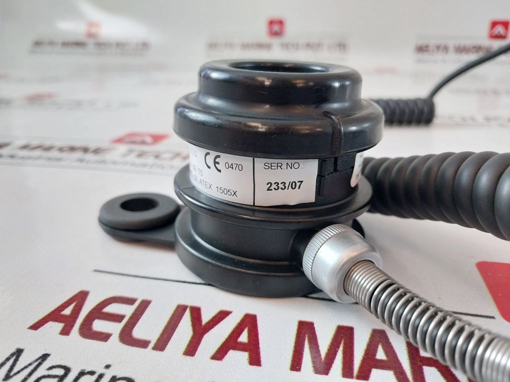 Holmberg 84-15-08027 Dynamic Hand-held Microphone