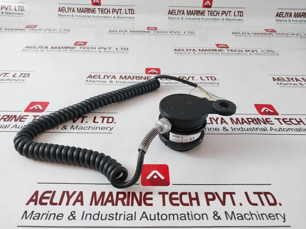 Holmberg 84-15-08027 Dynamic Hand-held Microphone