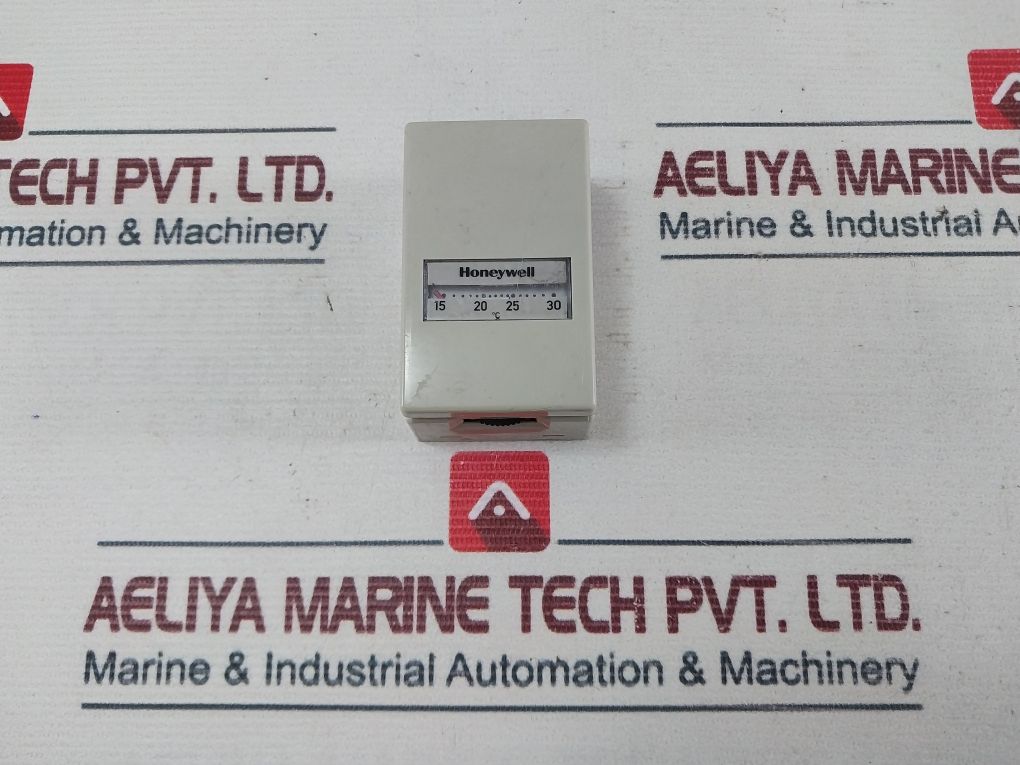 Honeywell 15-30°C Pneumatic Thermostat
