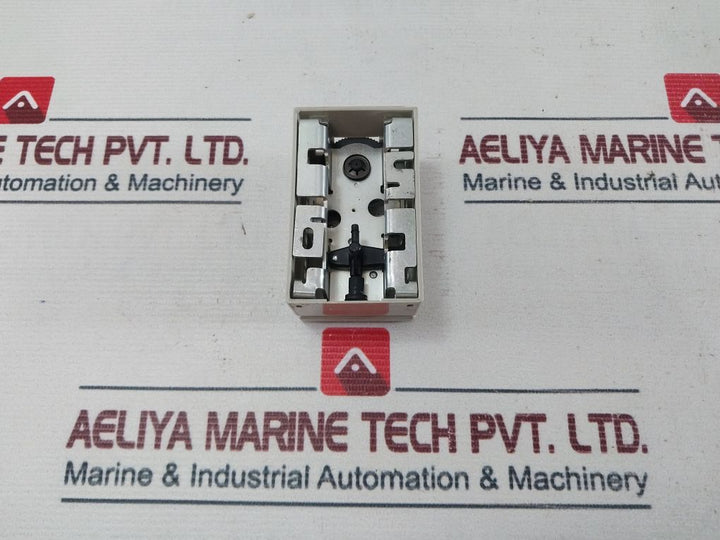 Honeywell 15-30°C Pneumatic Thermostat