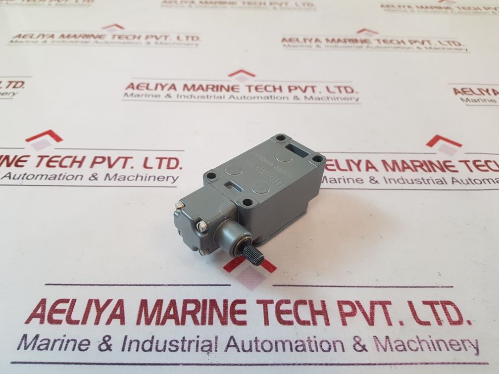 Honeywell 1ls3-4c limit switch