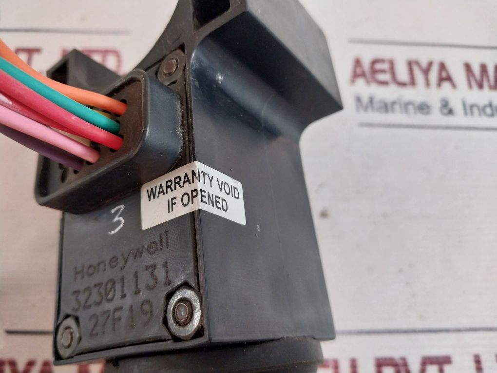 Honeywell 32301131 Combination Switch