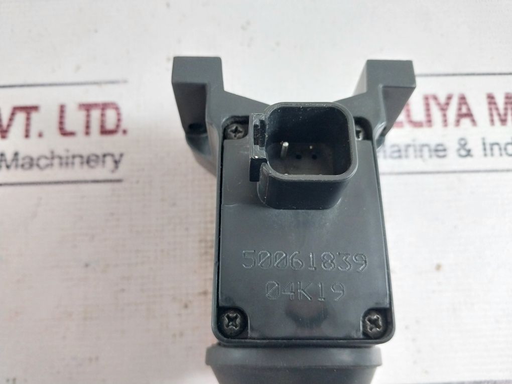 Honeywell 50061839 Lights And Wiper Control