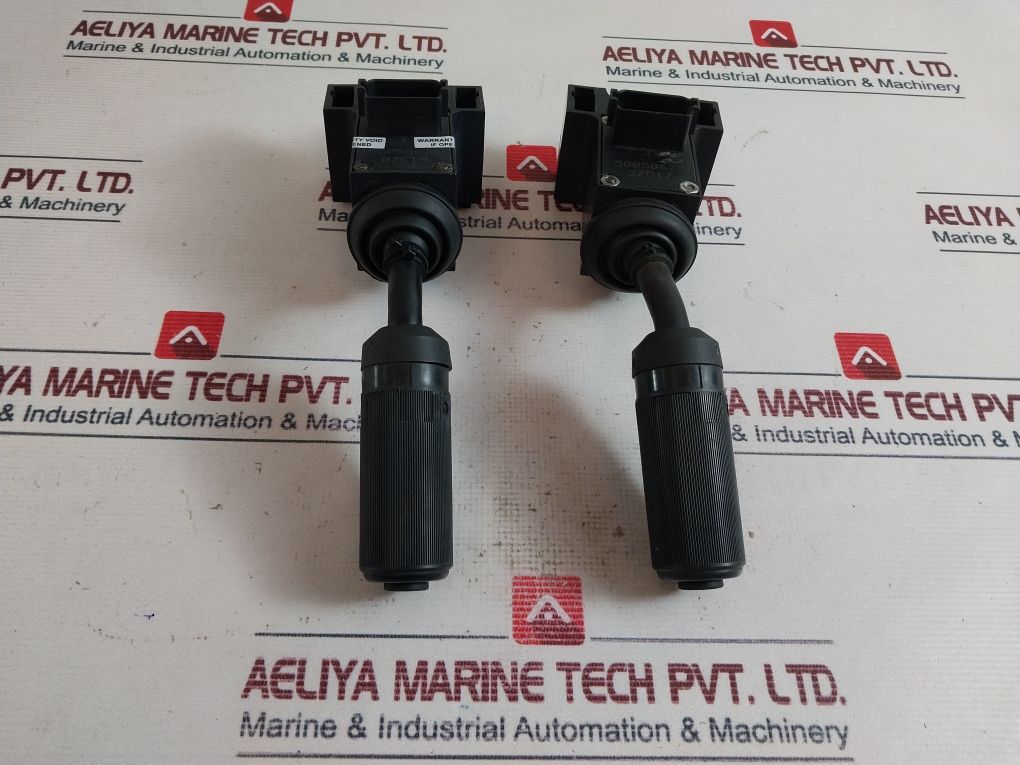 Honeywell 50061839 Lights And Wiper Control