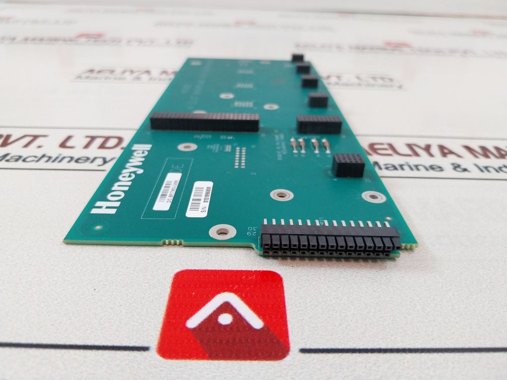 Honeywell 50071066-001 4 Slot I/O Rack Controller