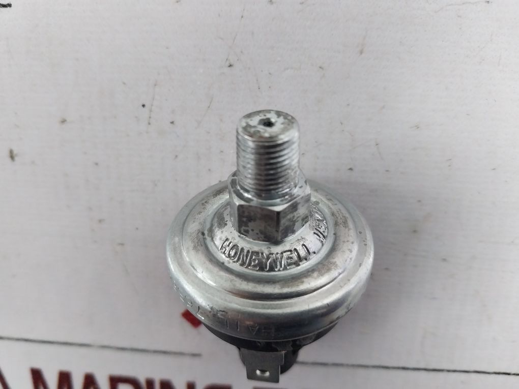 Honeywell 76584-10 Pressure Switch