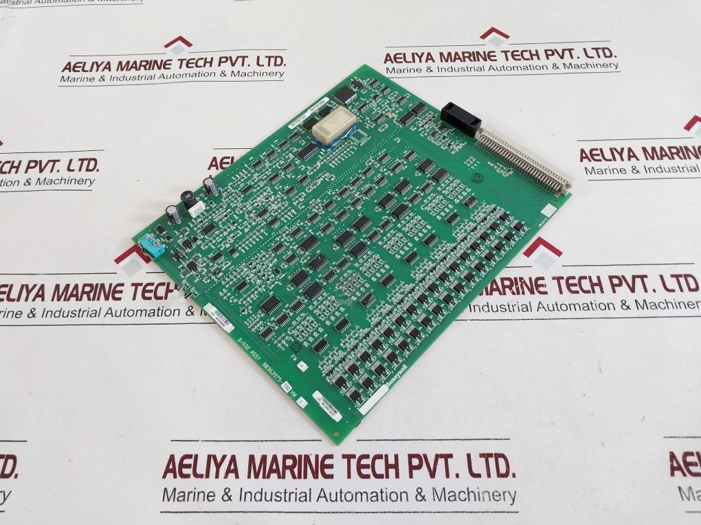 Honeywell 80363975-150 Hw U Fw H Digital Output Module 80363976-100