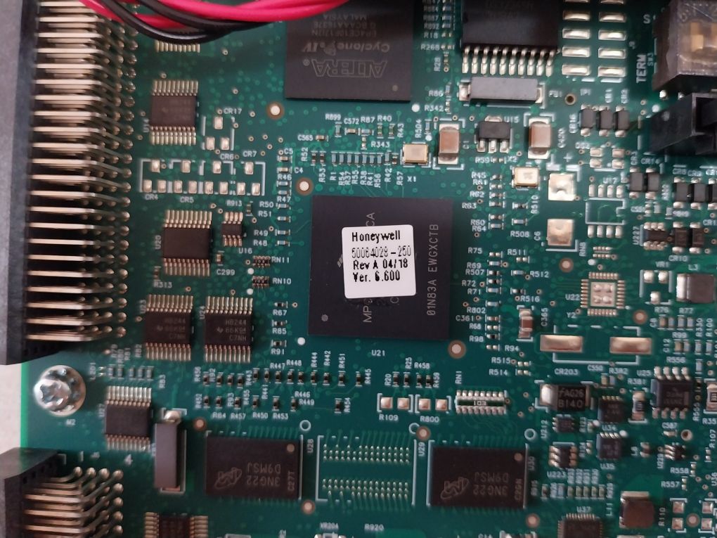 Honeywell Bs18W02-c3910 Controller Cpu & Scanner Module