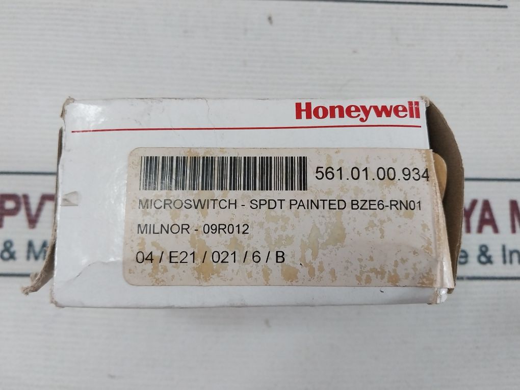 Honeywell Bze6-rn Micro Limit Switch 1.5A 240 Vac