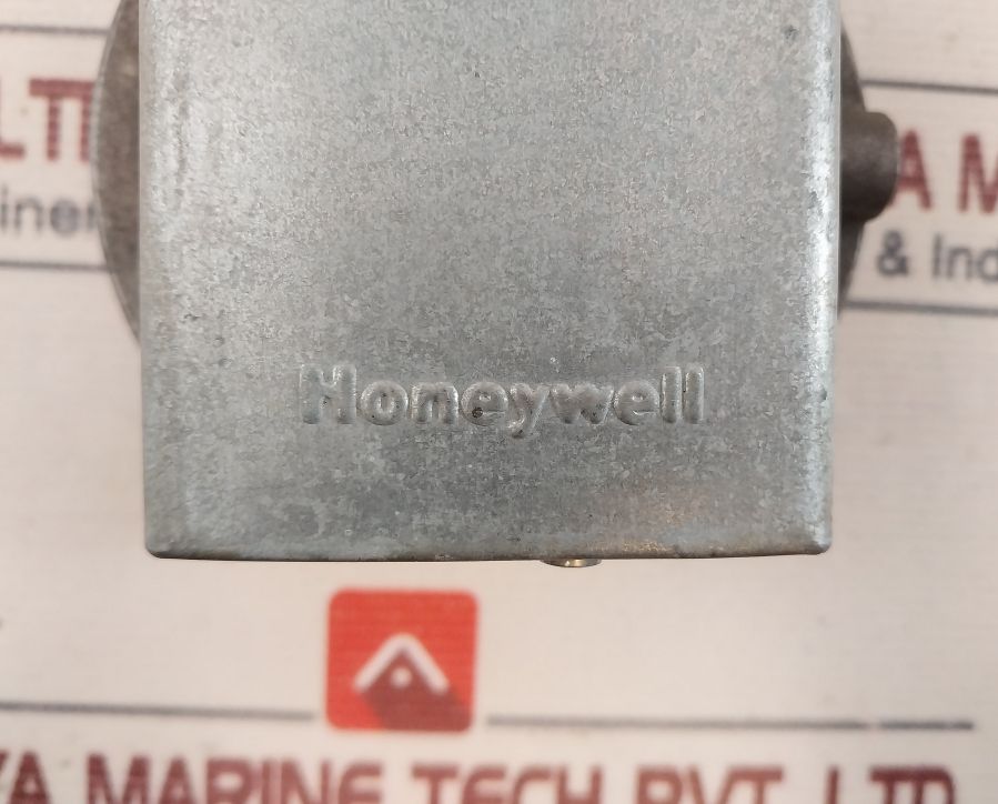 Honeywell C645D 1052 Air Pressure Switch