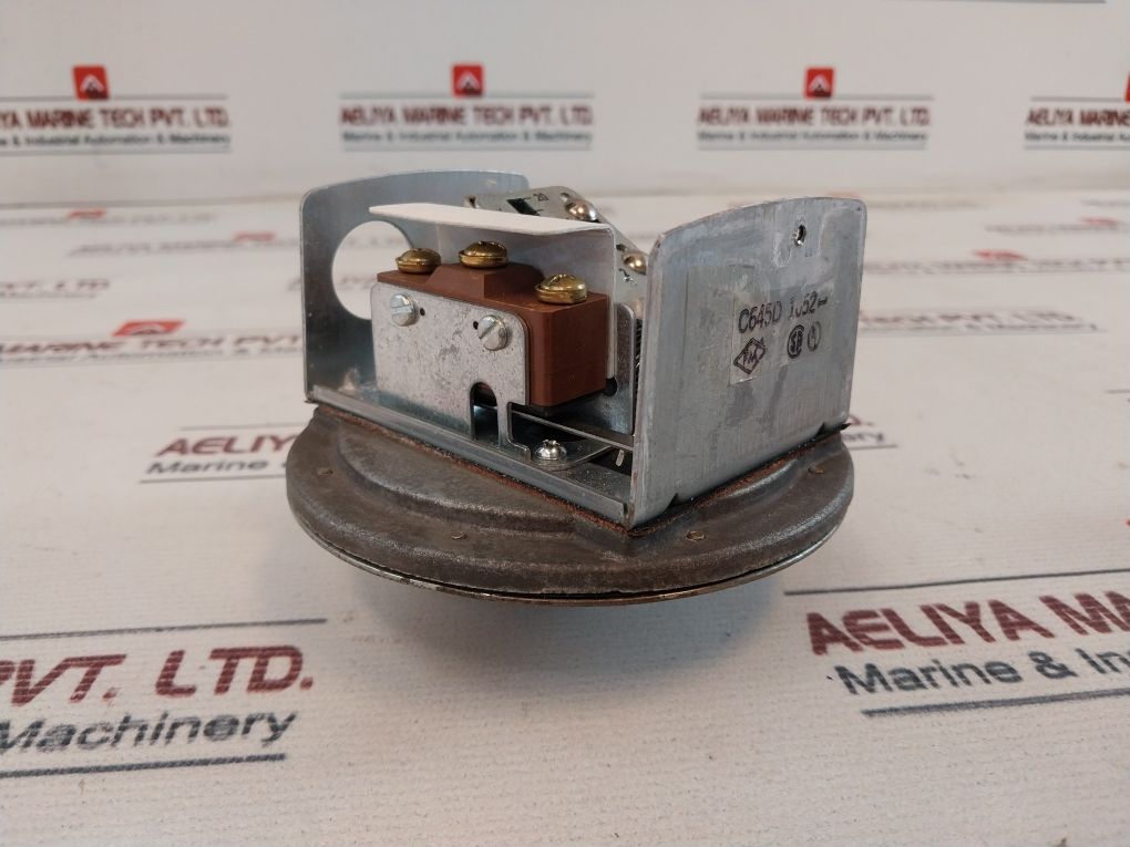 Honeywell C645D 1052 Air Pressure Switch