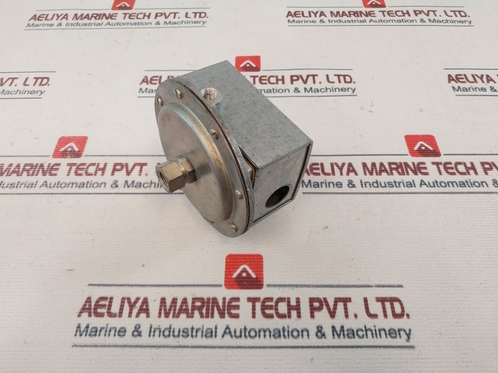 Honeywell C645D Air Pressure Switch