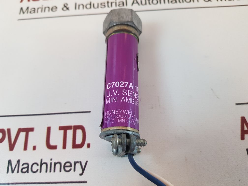 Honeywell C7027A 1031 2 Mini-peeper U.V. Sensor Rev. B
