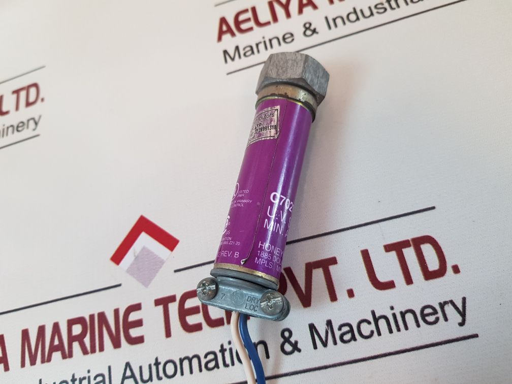 Honeywell C7027A 1031 2 Mini-peeper U.V. Sensor Rev. B
