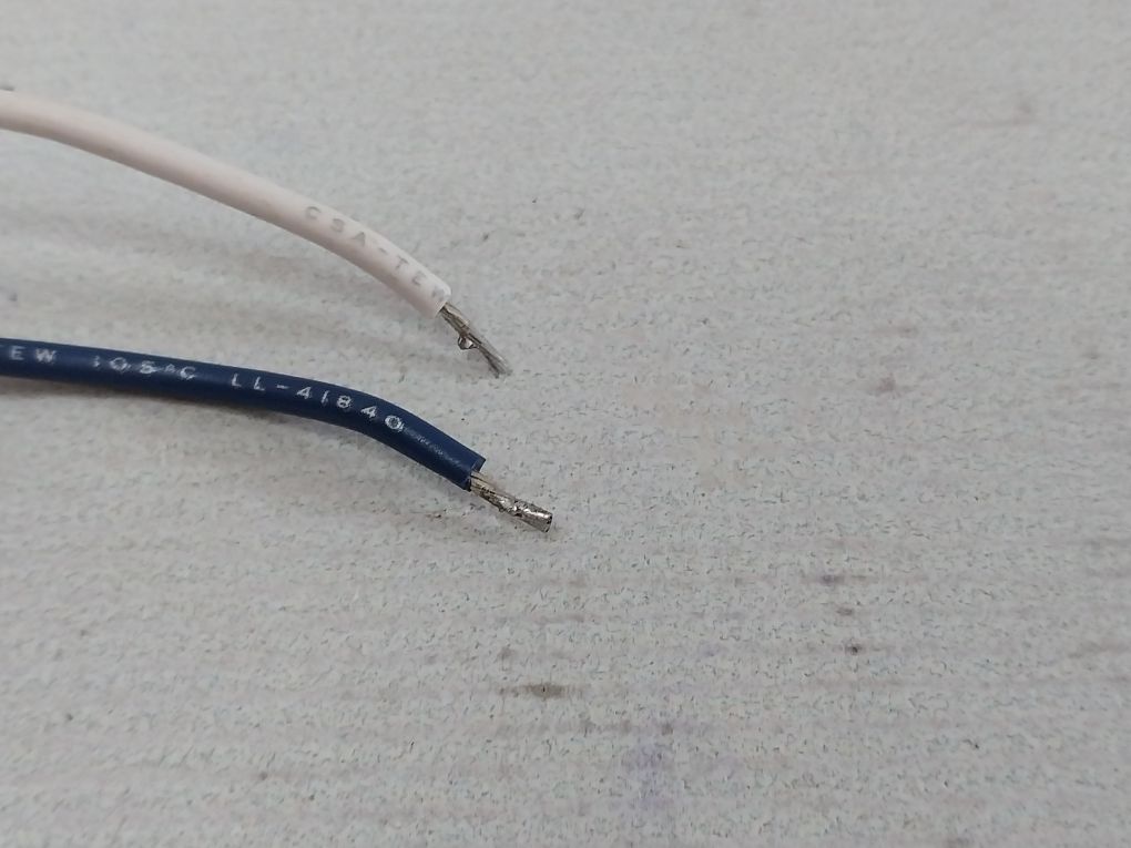 Honeywell C7027A 1049 Flame Detector Sensor