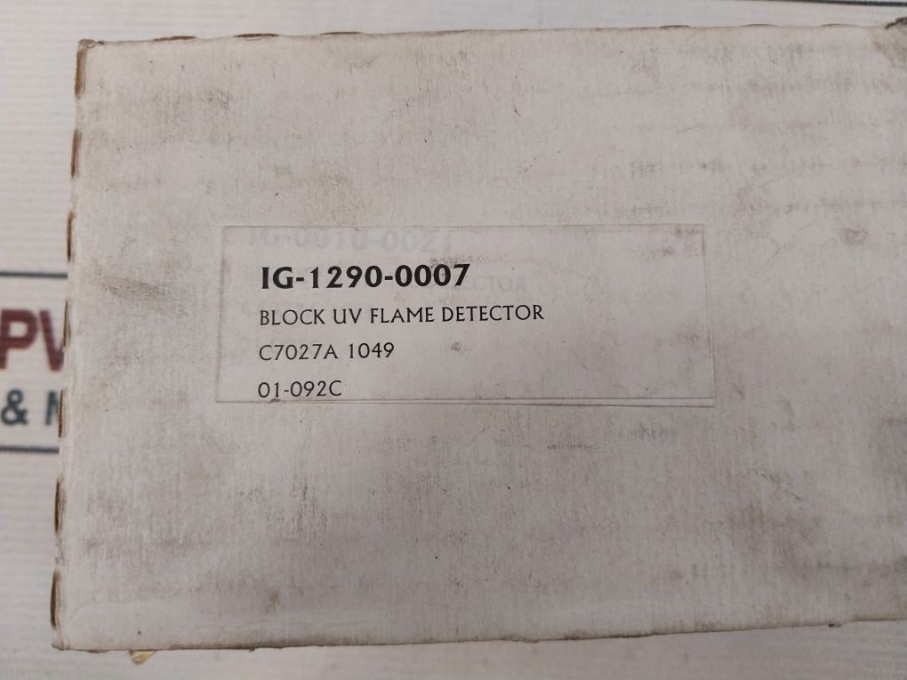 Honeywell C7027A 1049 Ultraviolet Flame Detectors